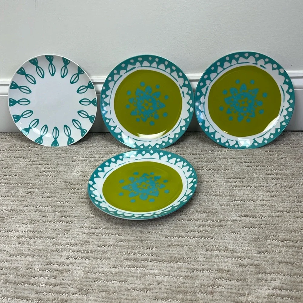 Crate & Barrel Set of 4 Coastal Fish Salad Plates 8” Blue Green Ocean Beach